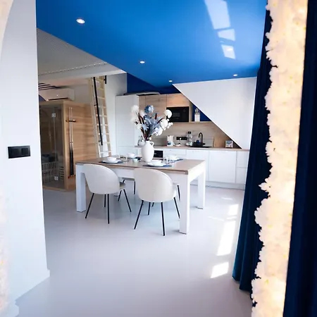 Capsule Santorini - Balneo - Sauna - Switch 2 *