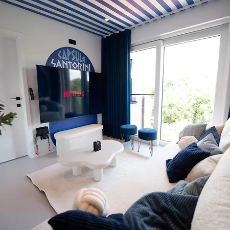 Apartman Capsule Santorini - Balneo - Sauna - Switch 2