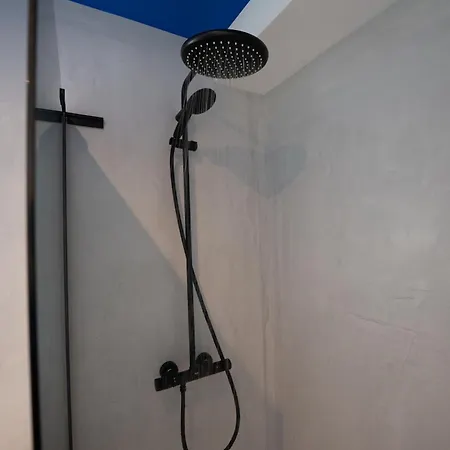 Apartamento Capsule Santorini - Balneo - Sauna - Switch 2 *